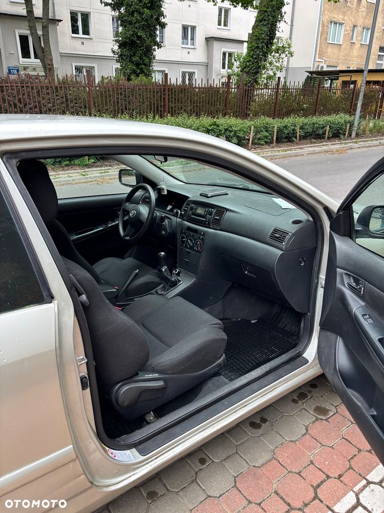 Toyota Corolla 1.4 VVT-i Base - 8