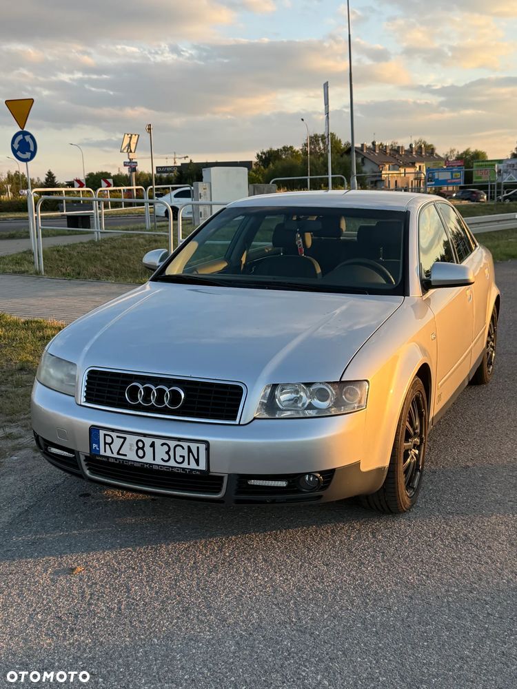 Audi A4 Limousine 2 - 1