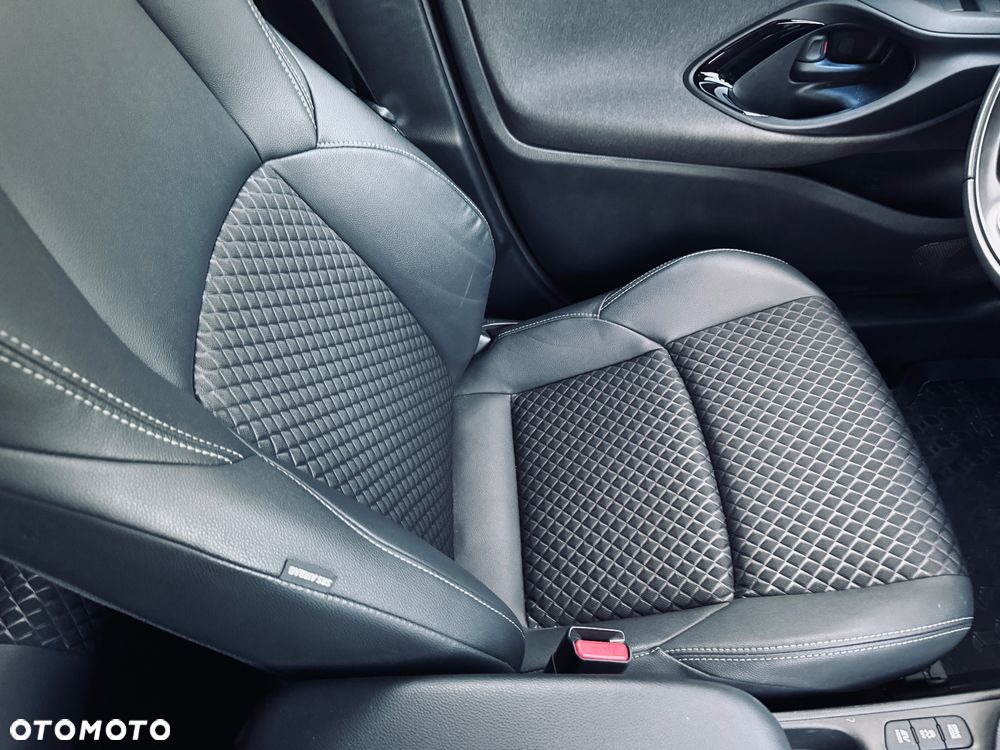 Toyota Yaris Hybrid 1.5 Executive - 12