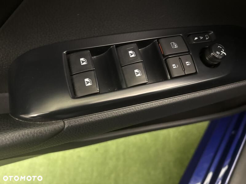 Toyota Camry 2.5 Hybrid Comfort CVT - 12