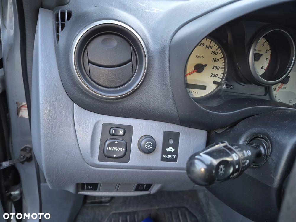 Toyota RAV4 1.8 VVT-i Luna 2WD - 10