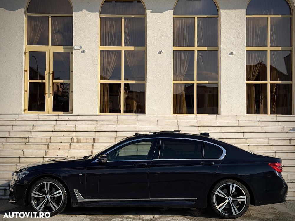BMW Seria 7 740Li - 32