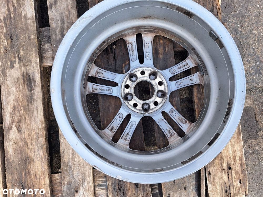 Oryg. Mercedes A-Klasa CLA 177 A177 A1774010400 6.5j 17 et44 5022 - 2