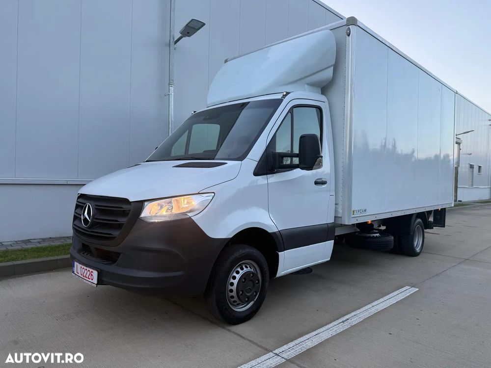 Mercedes-Benz Sprinter - 1