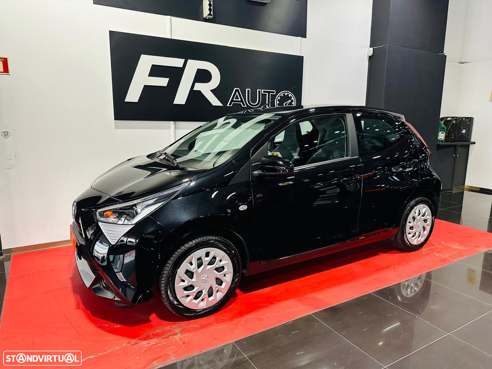 Toyota Aygo 1.0 X-Plus - 2