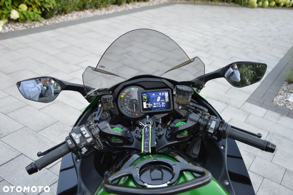 Kawasaki Ninja H2 SX - 17