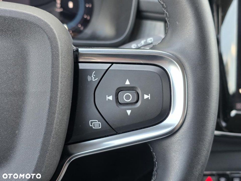 Volvo XC 40 - 23