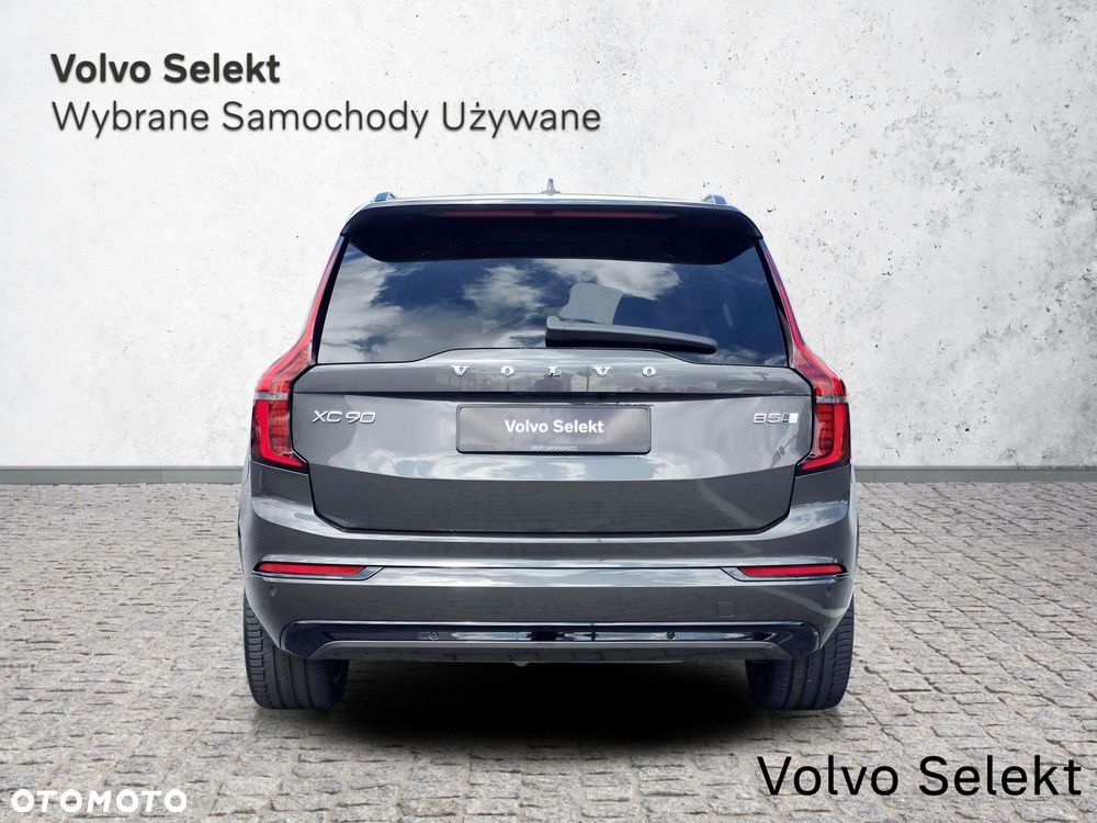 Volvo XC 90 - 9