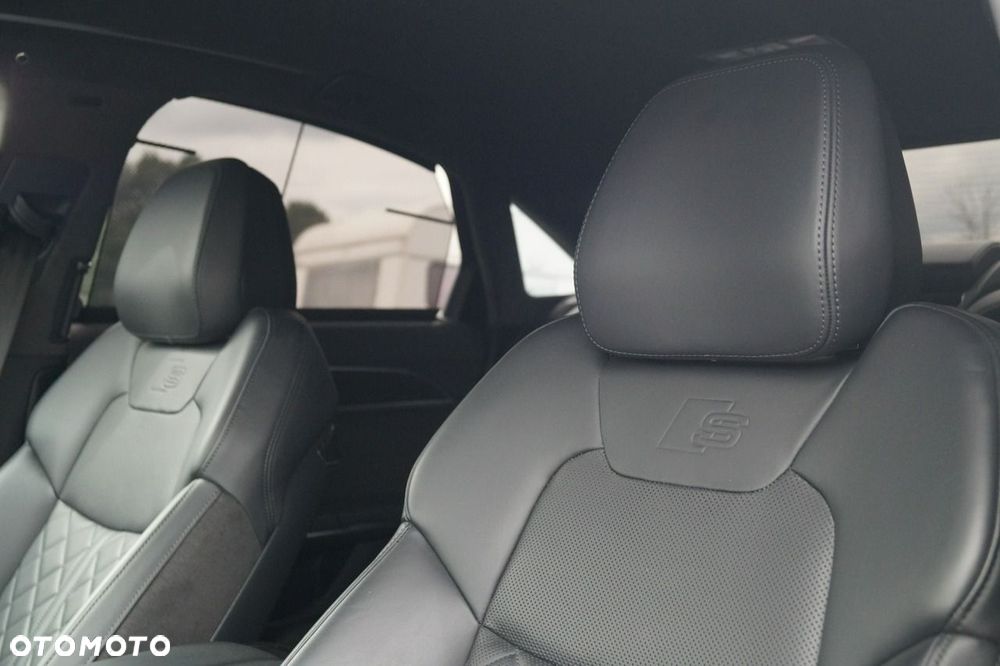 Audi S8 - 19