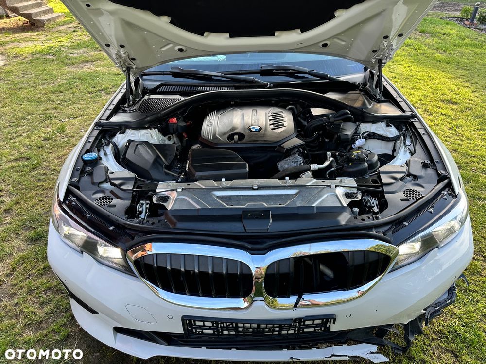 BMW Seria 3 318d - 19