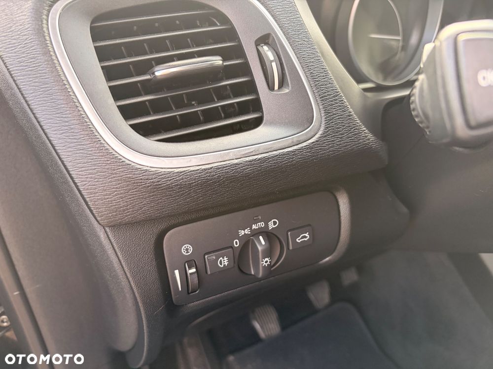 Volvo V40 T2 RDesign - 13