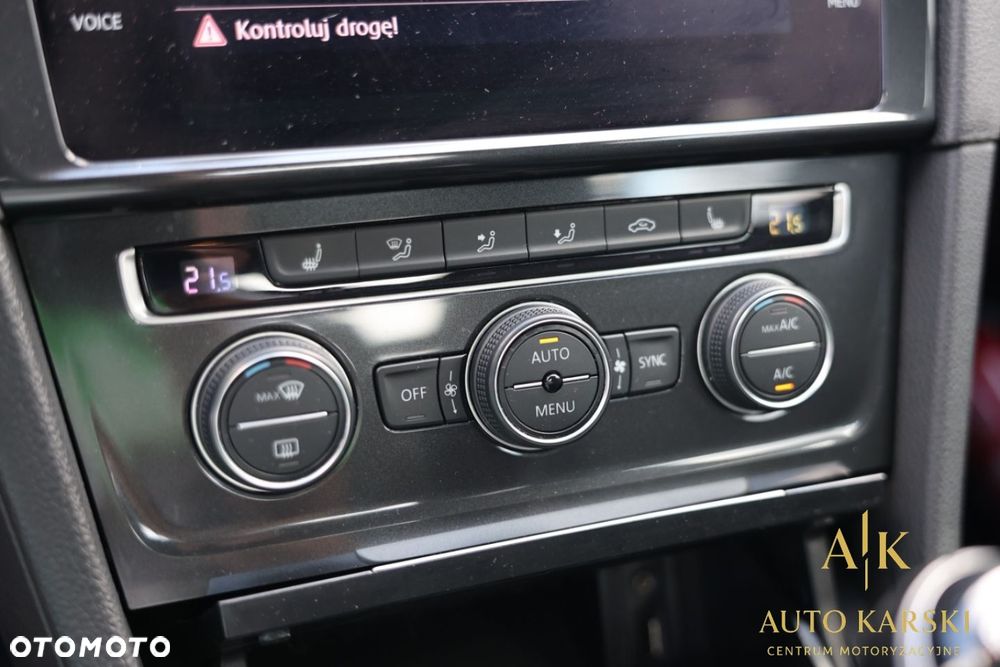 Volkswagen Golf - 26