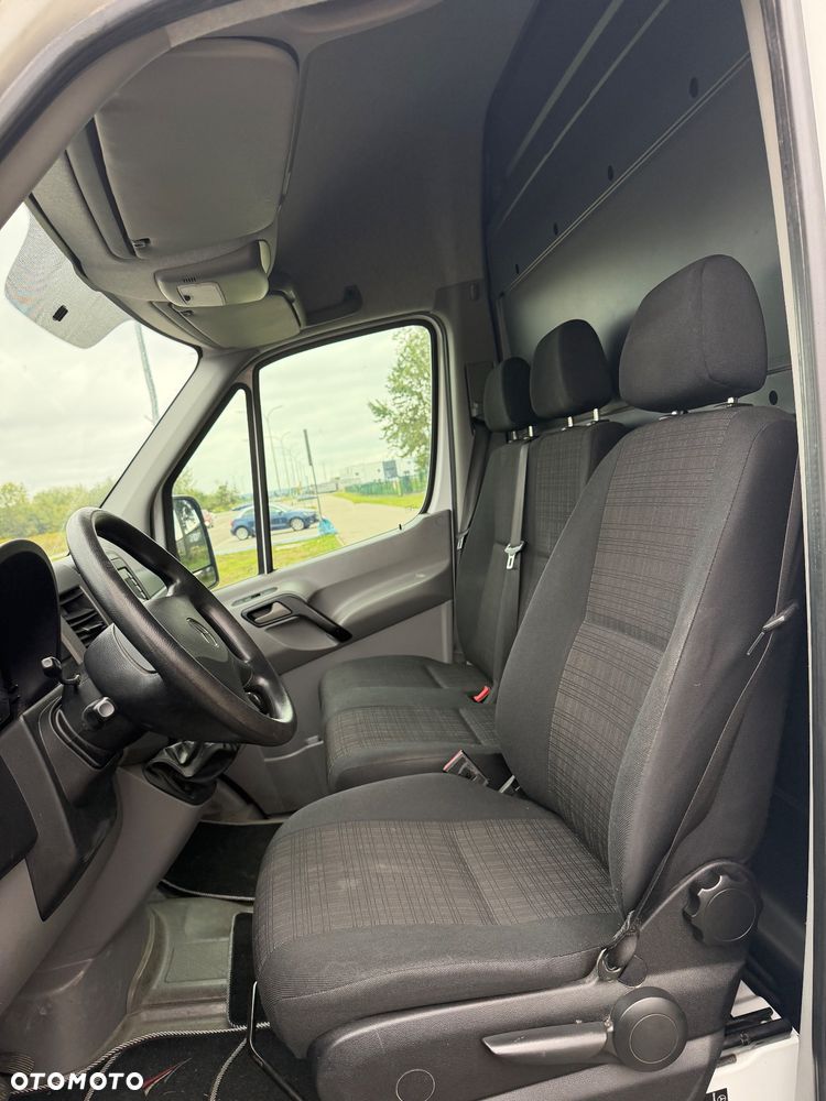 Mercedes-Benz Sprinter - 14