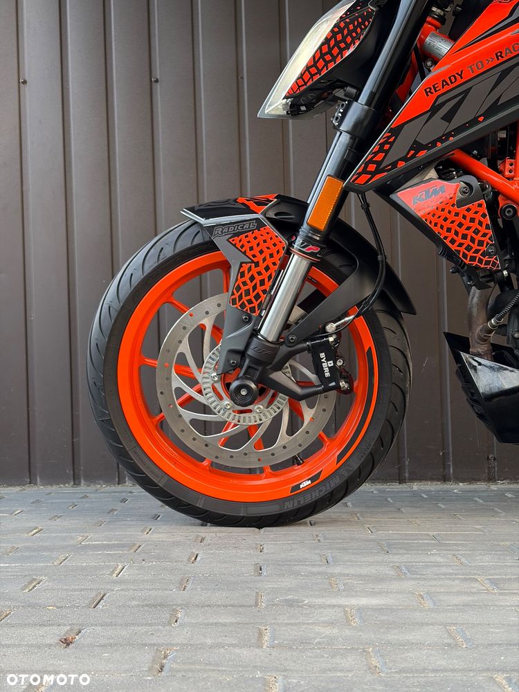KTM Duke 125 - 25