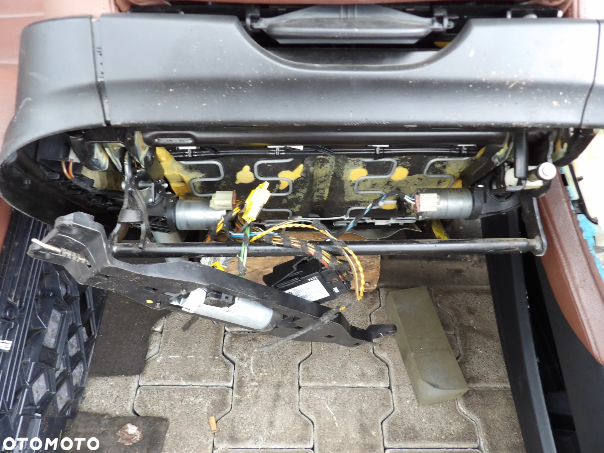 BMW - E70,X5 - FOTELE , KANAPA , BOCZKI - PO LIFT - EUROPA - OGRZEWANE - KOMPLET - 6