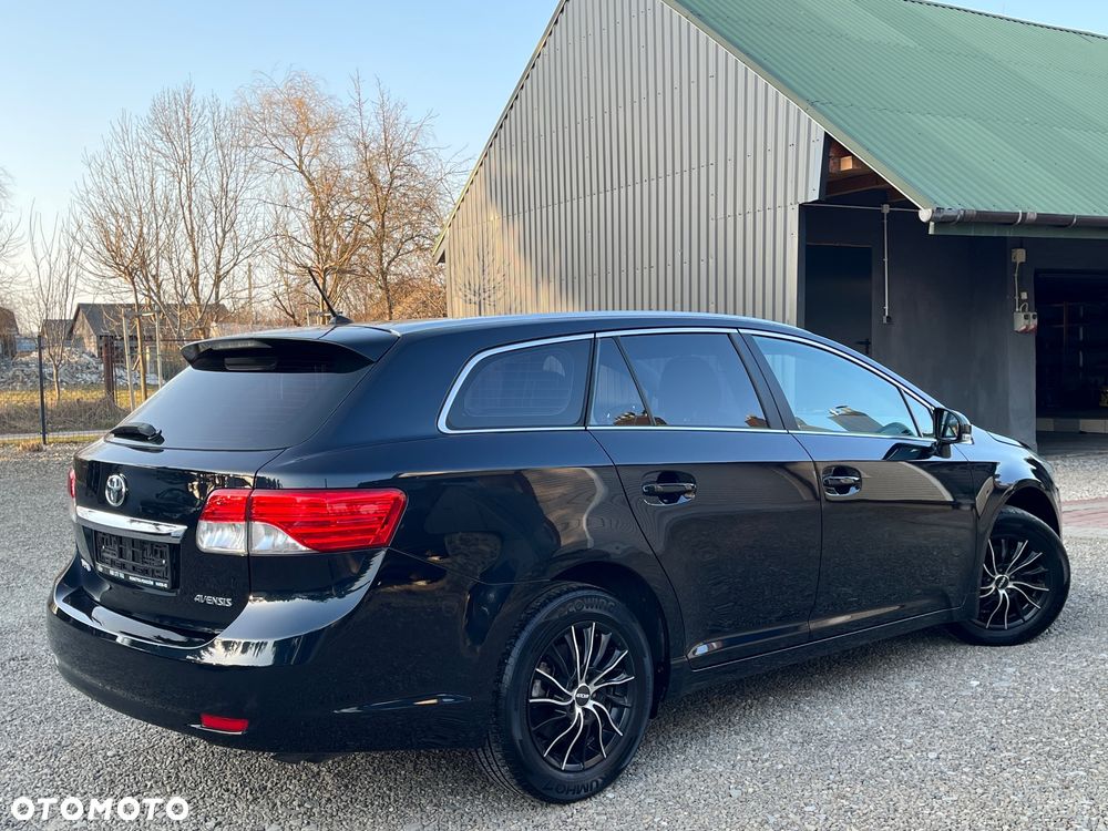 Toyota Avensis - 19