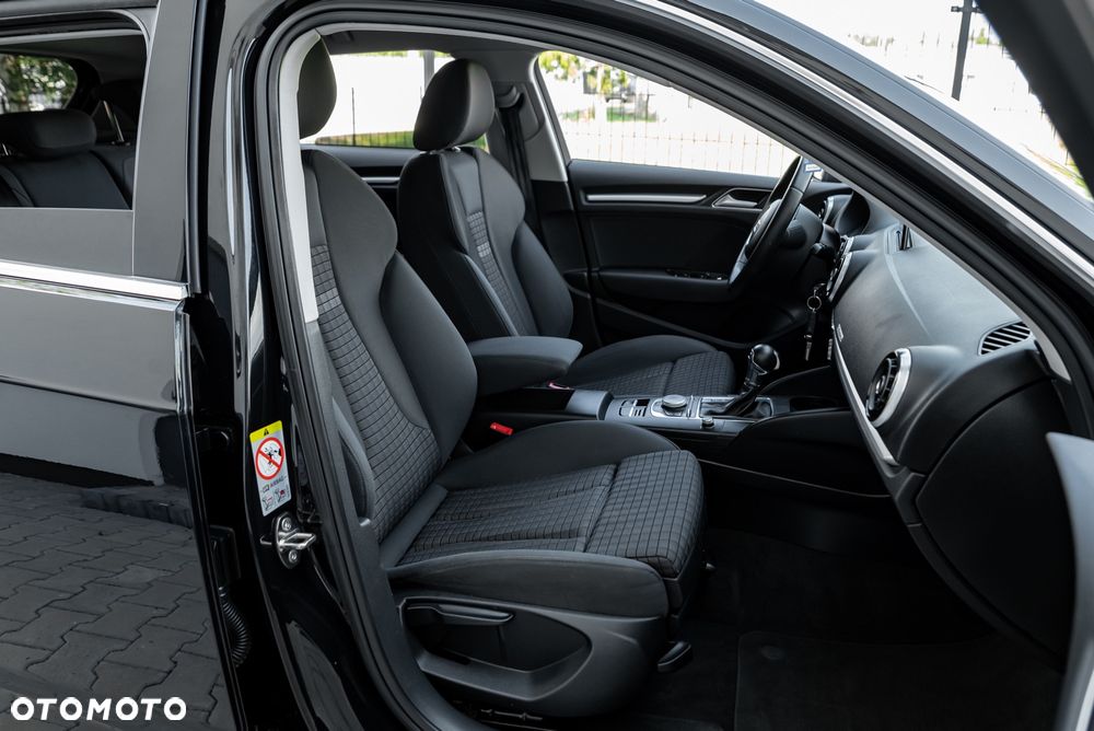 Audi A3 Sportback 2.0 TDI quattro S tronic design - 22