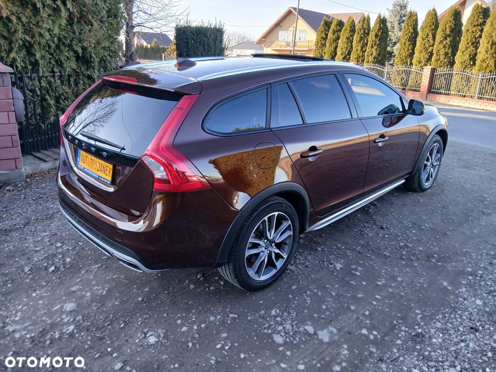 Volvo V60 Cross Country D3 Summum - 13