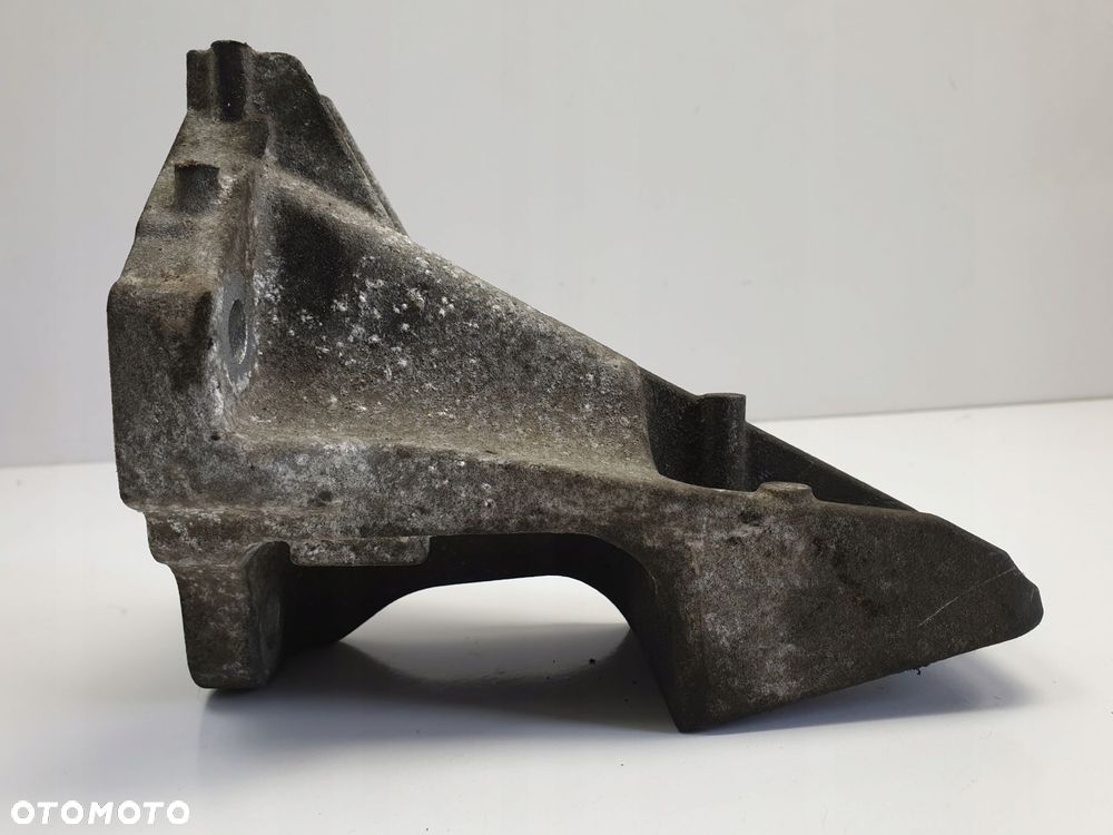 Range Rover Sport II 3.0 D ŁAPA SILNIKA wspornik - 3