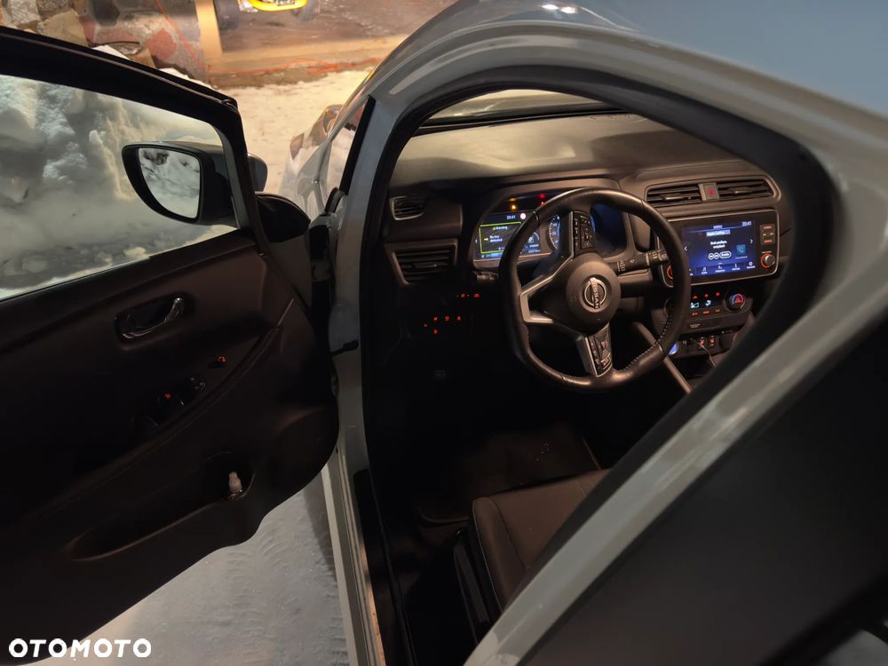 Nissan Leaf 40kWh Acenta - 6