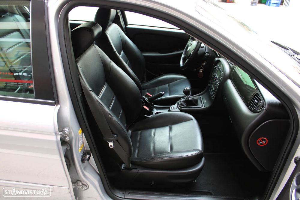 Jaguar X-Type 2.2 D Classic - 32