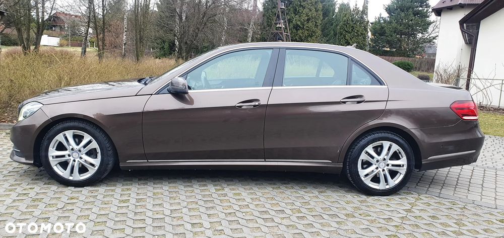 Mercedes-Benz Klasa E 220 CDI BlueEff Avantgarde - 14