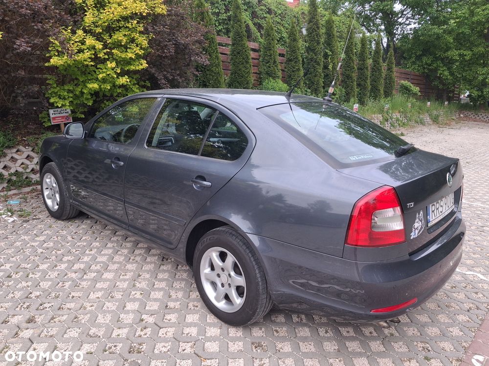 Skoda Octavia 2010 photo 5