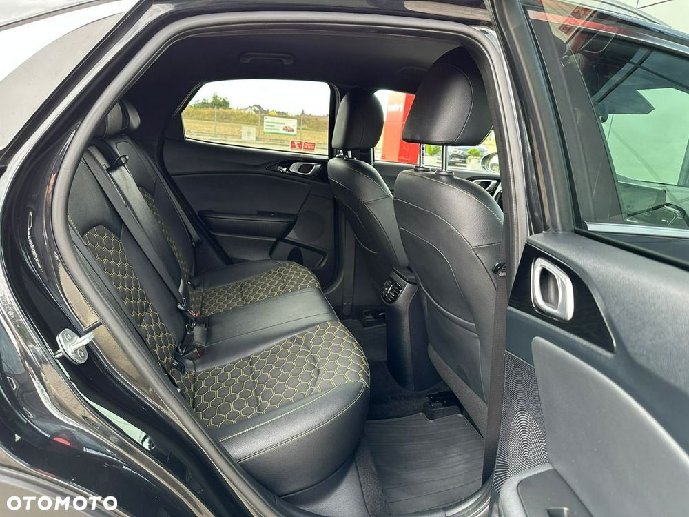 Kia XCeed 1.6 T-GDI L Business Line DCT - 16