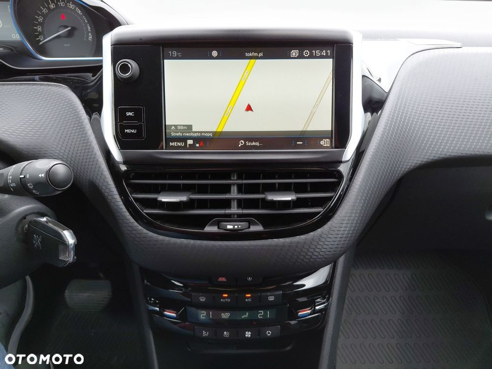 Peugeot 2008 1.2 Pure Tech GPF Allure S&S EAT6 - 15