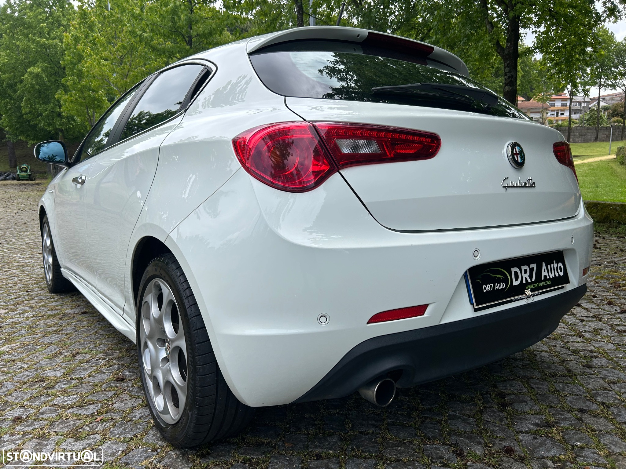 Alfa Romeo Giulietta 1.4 T Multiair Distinctive - 11
