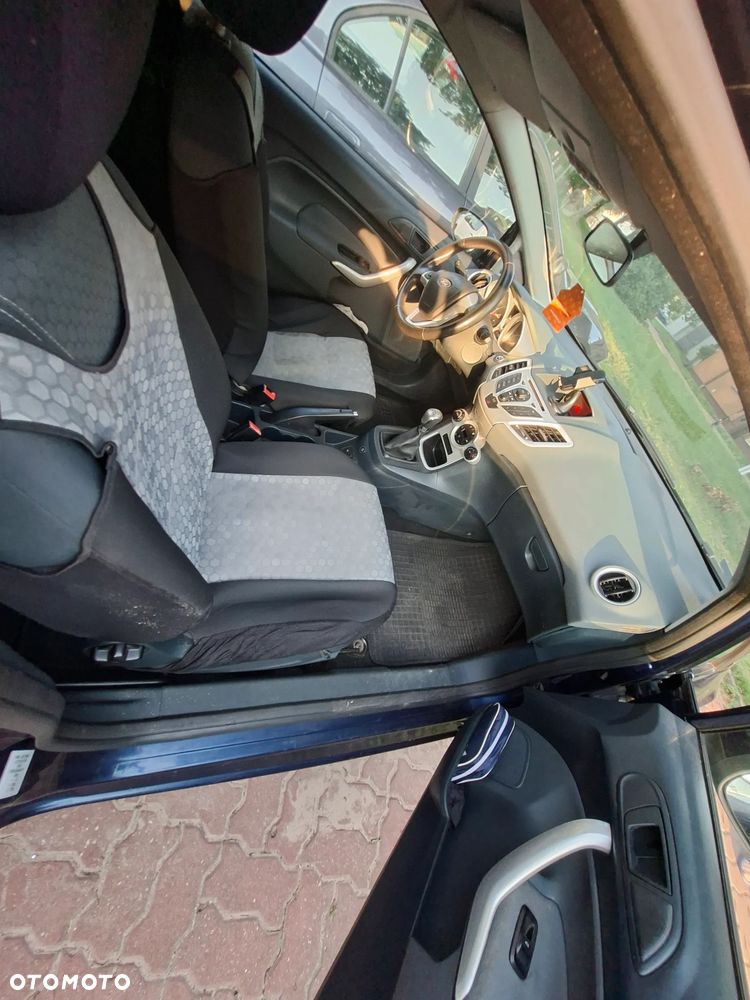 Ford Fiesta 1.4 Ghia EU5 - 6