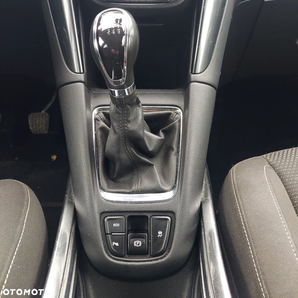 Opel Zafira 2.0 D (CDTI ecoFLEX) Start/Stop Active - 14