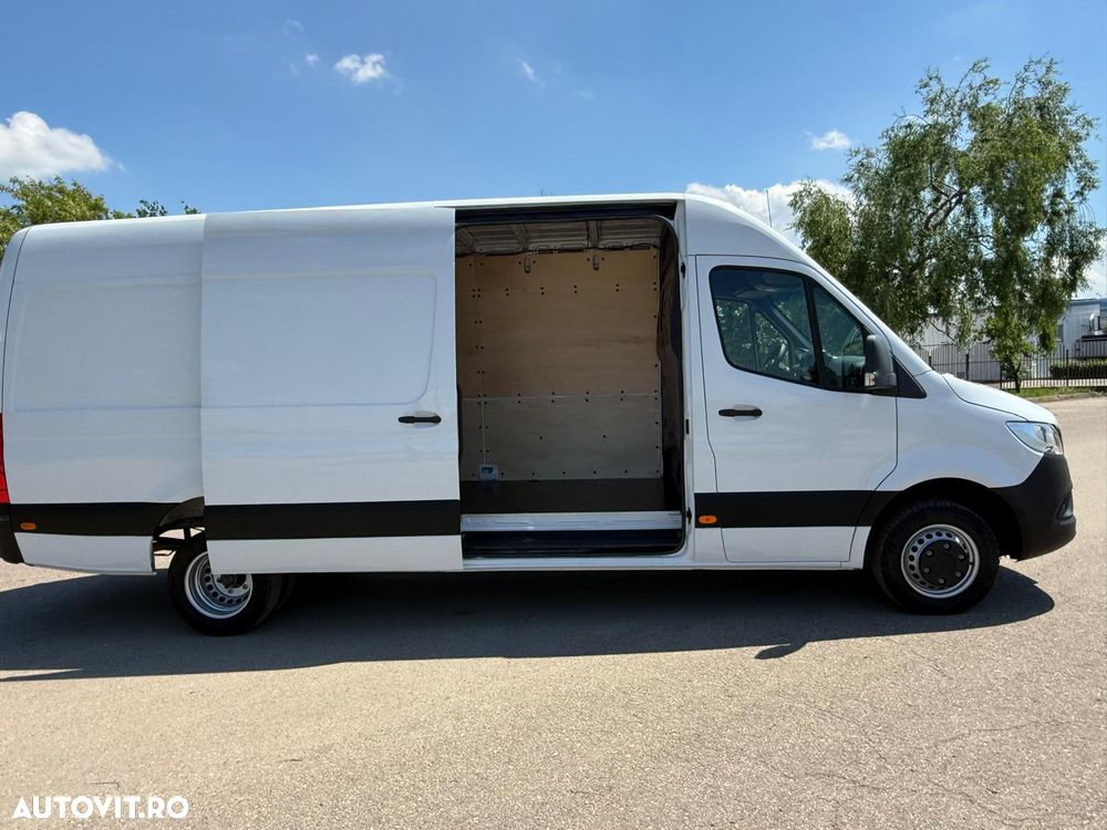 Mercedes-Benz Sprinter - 13