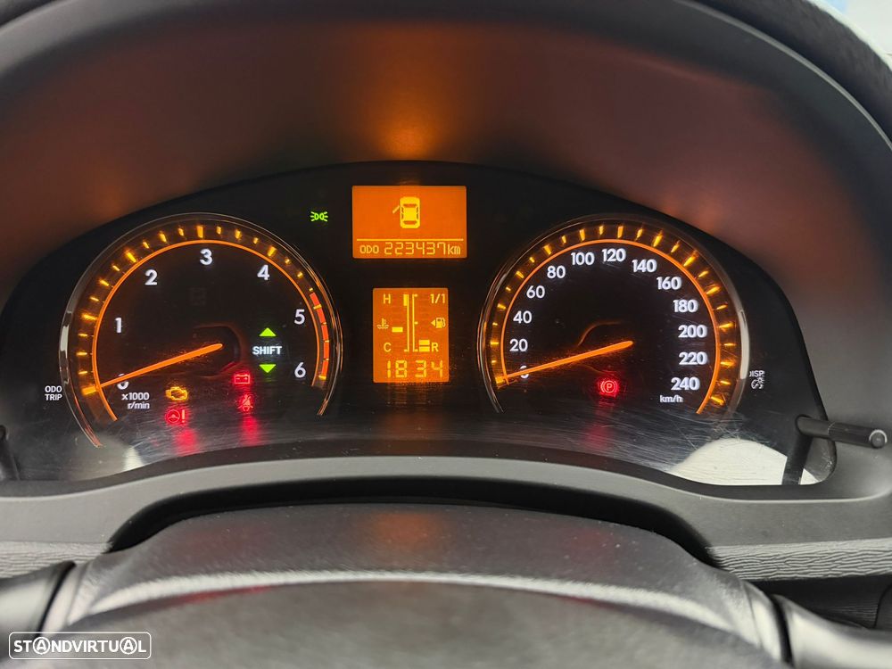 Toyota Avensis SD 2.0 D-4D - 12