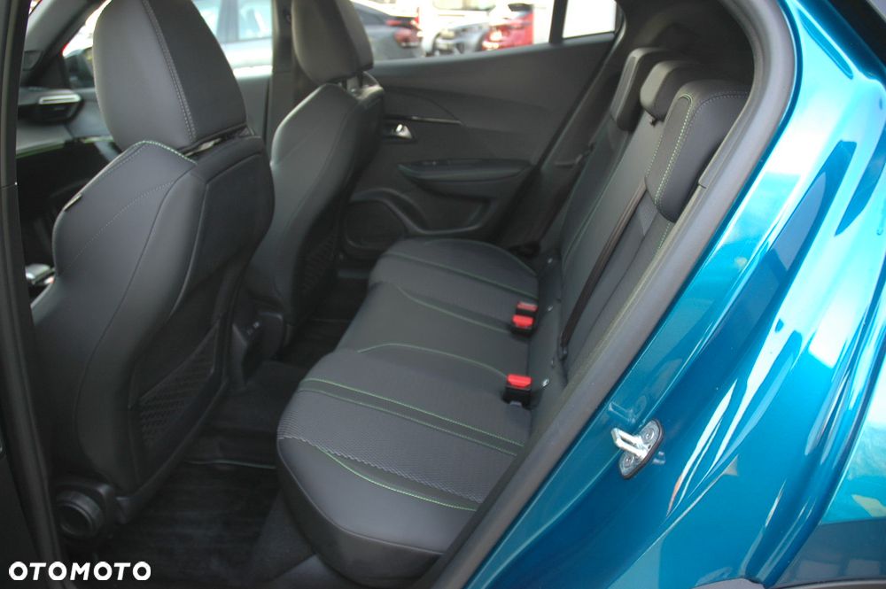 Peugeot 2008 PureTech mHEV GT e-DCS6 - 13