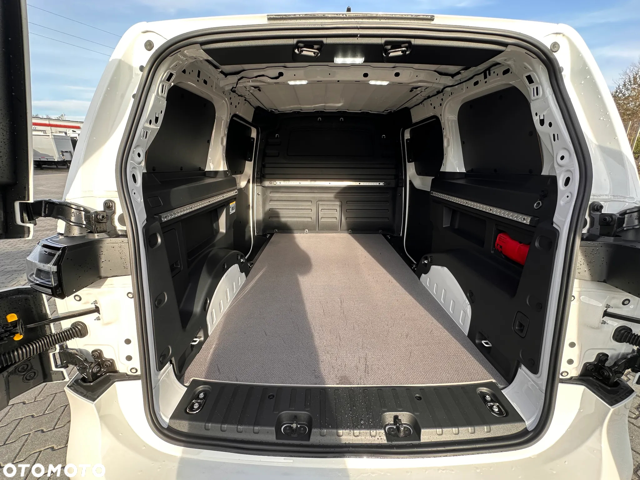 Volkswagen ID.BUZZ Cargo - 4