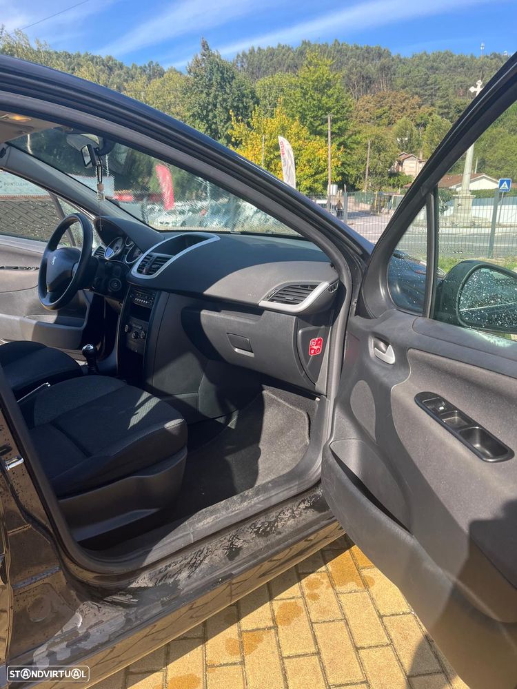 Peugeot 207 1.4 16V Active - 9