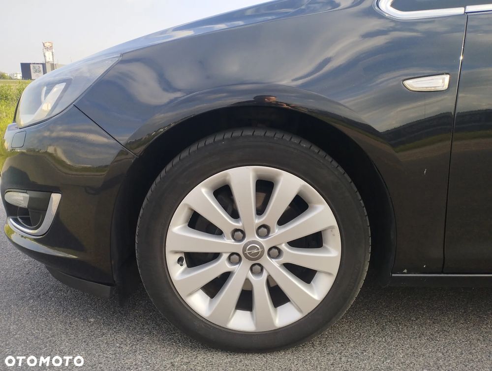 Opel Astra 1.7 CDTI Cosmo - 11