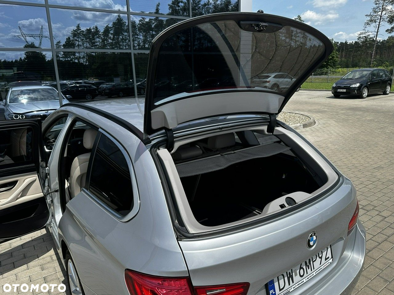 BMW Seria 5 525d Touring - 26