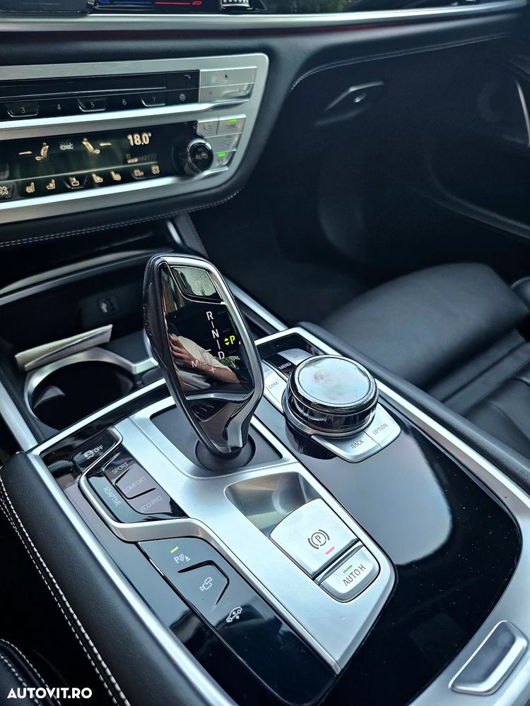 BMW Seria 7 750d xDrive - 38