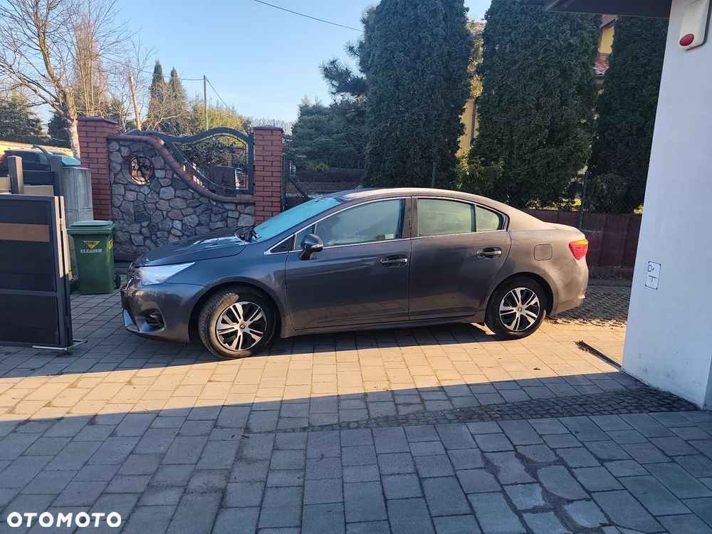 Toyota Avensis 1.8 Sol MS - 15