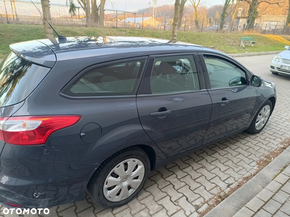Ford Focus 1.6 Trend - 4