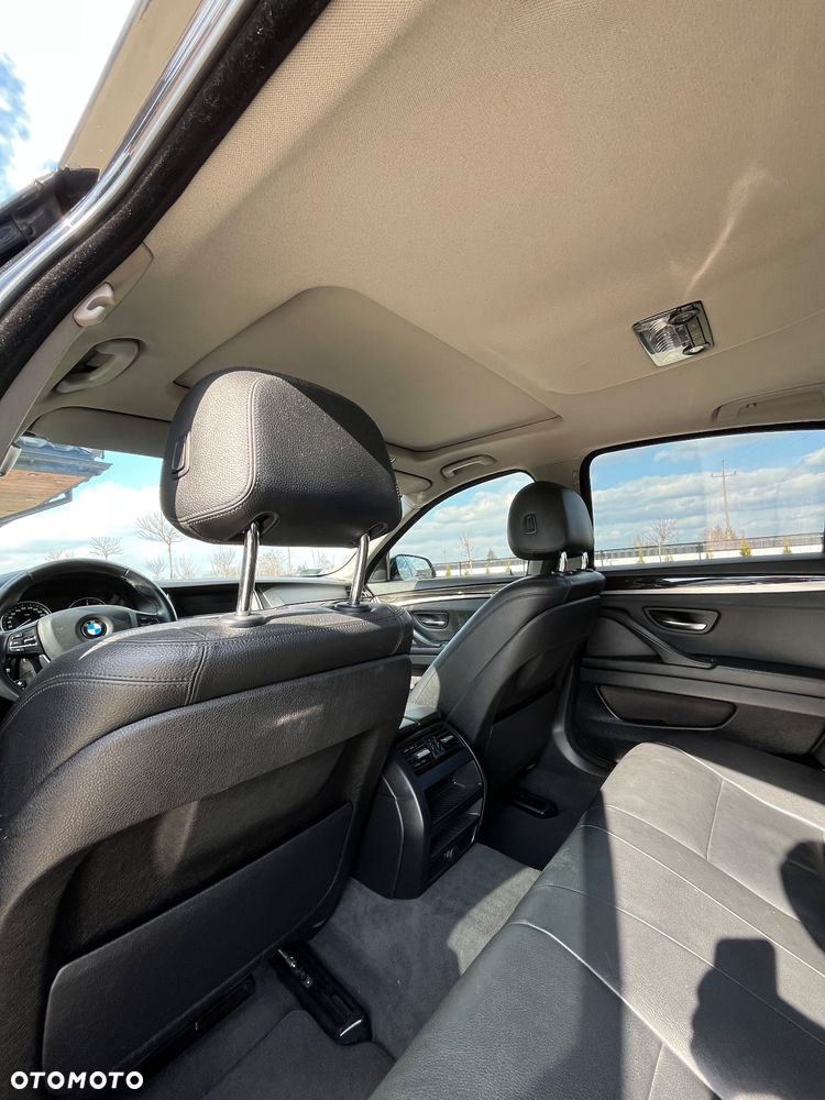 BMW Seria 5 530d Luxury Line - 32