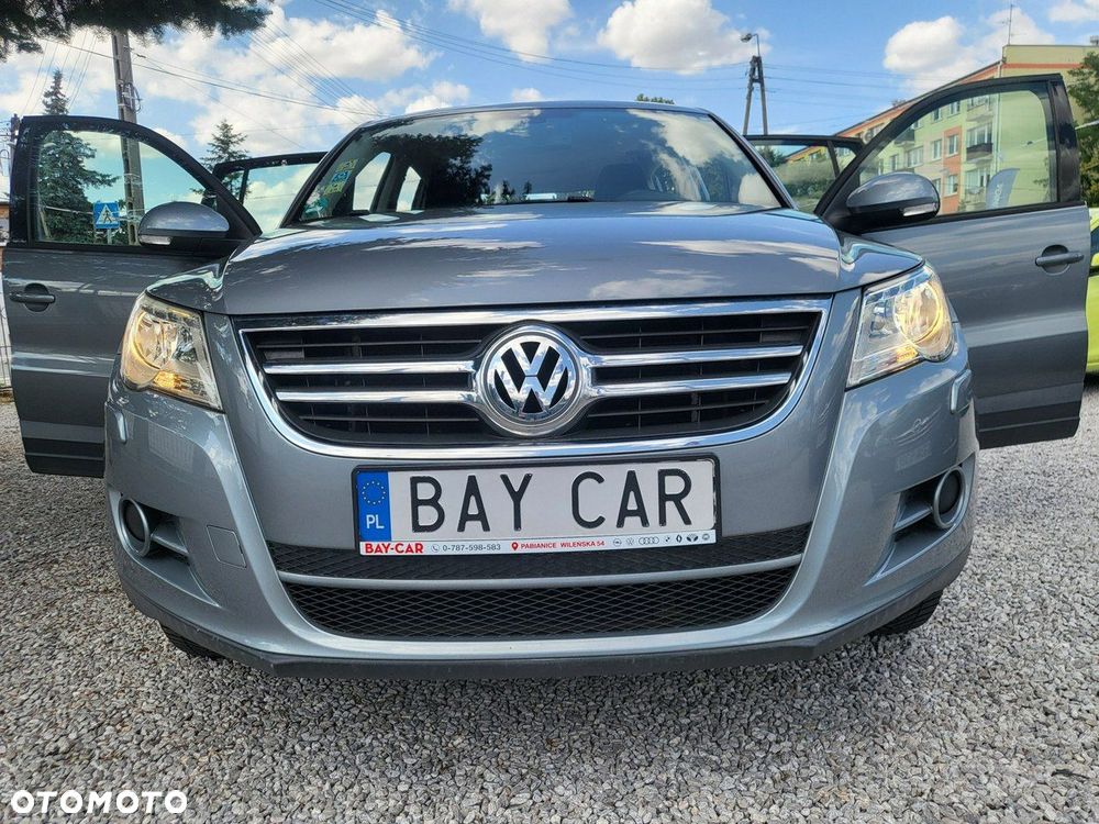 Volkswagen Tiguan - 9