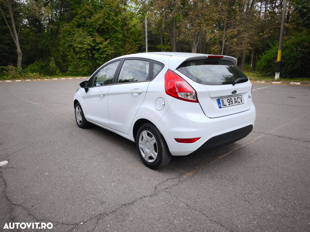 Ford Fiesta 1.5 TDCi Ambiente - 4