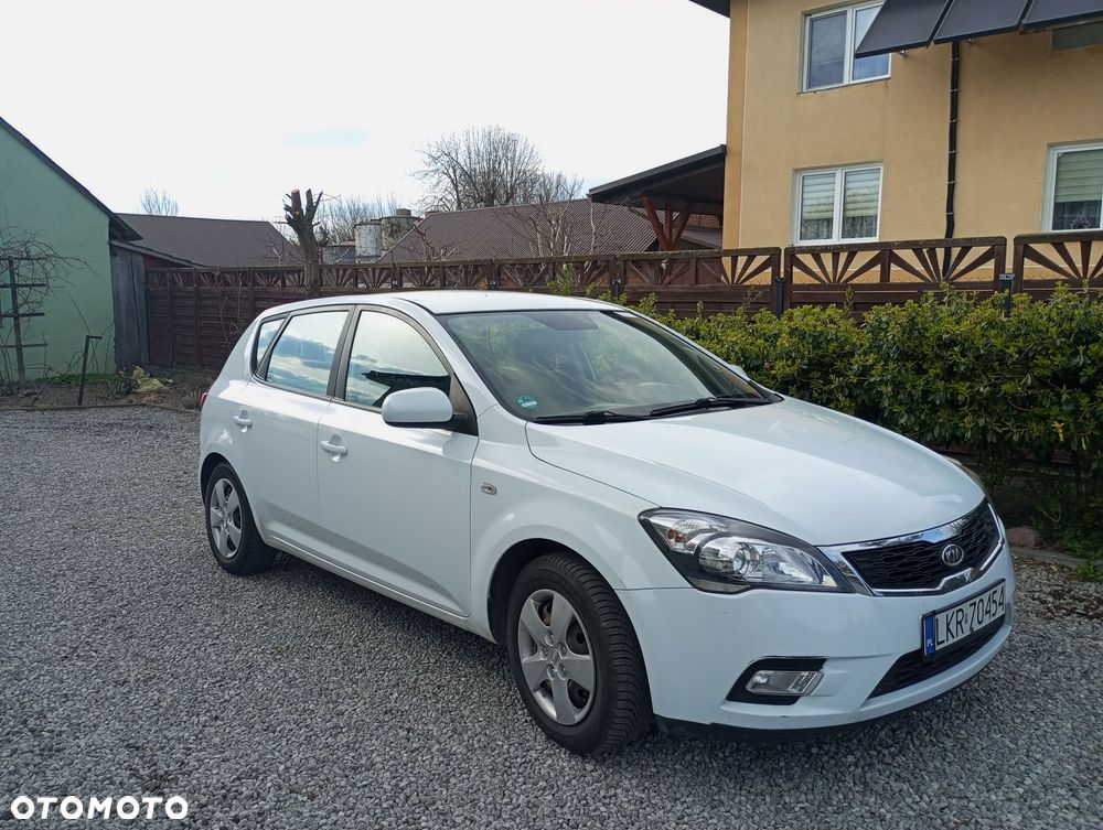 Kia Ceed 1.4 Comfort + - 9