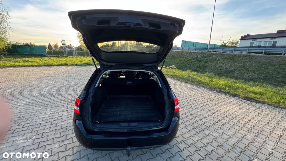 Peugeot 308 1.6 BlueHDi Allure S&S - 12