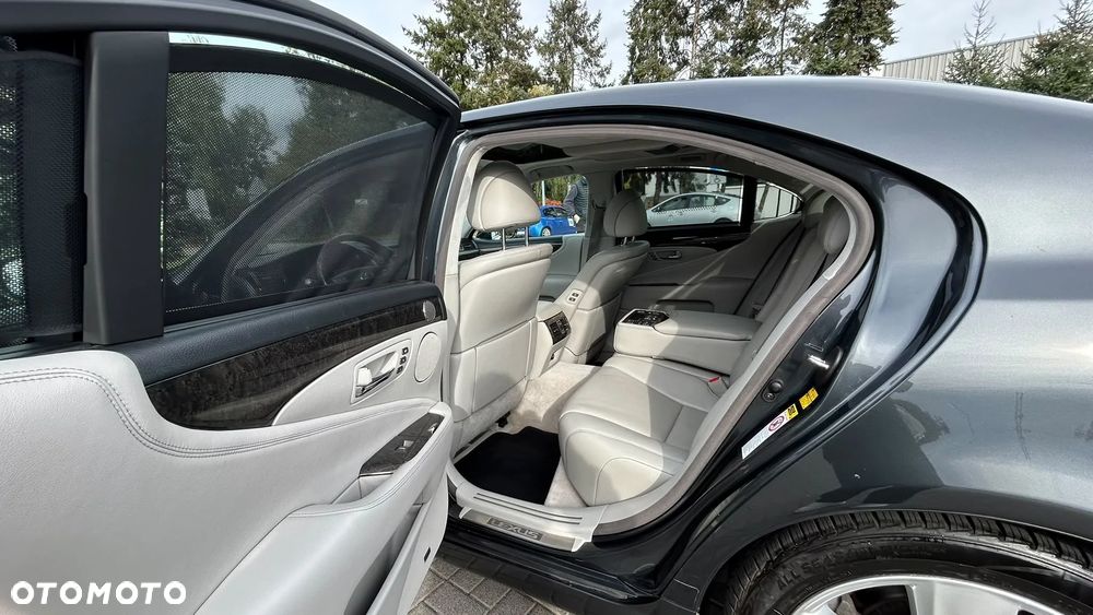 Lexus LS - 39