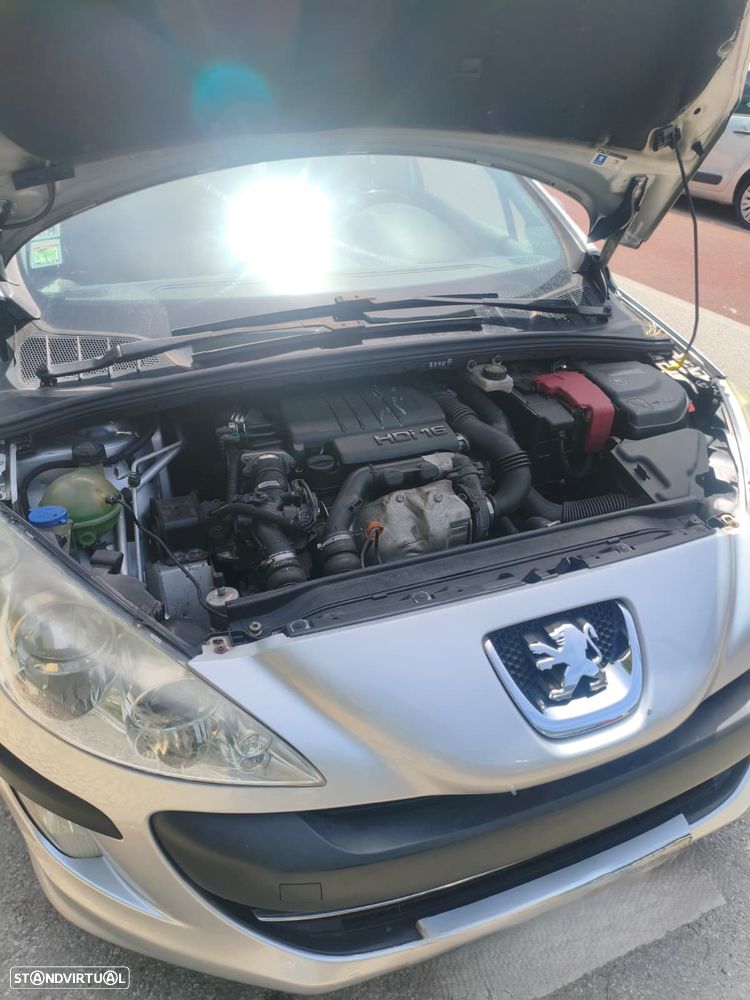 Peugeot 308 1.6 HDi Executive - 10