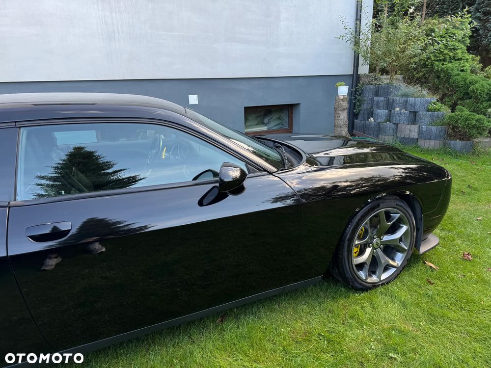 Dodge Challenger - 6